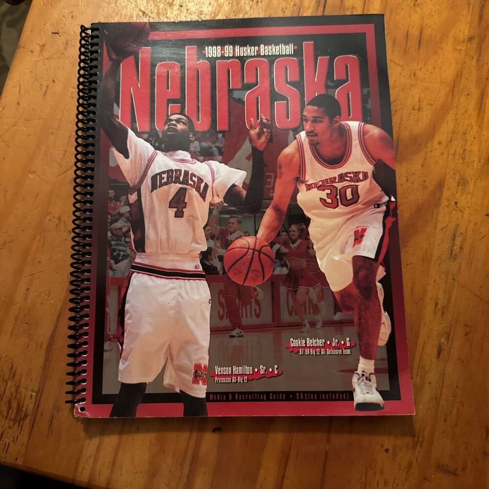 1998-99 NEBRASKA COLLEGE BASKETBALL MEDIA GUIDE EX-MINT